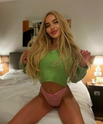 Яна, 24 года, 3 размер груди